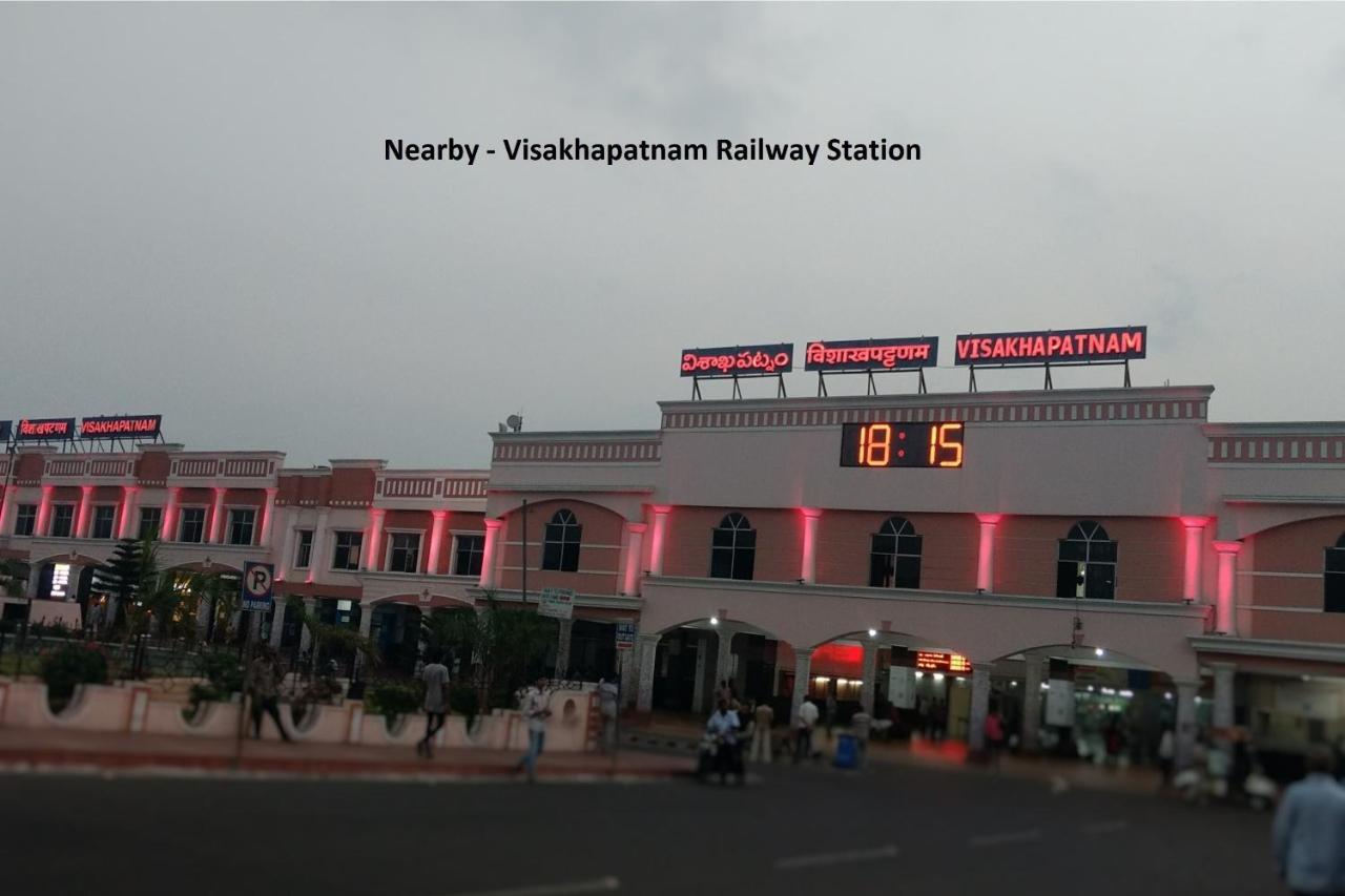 Oyo Lalitha Delight Hotel Visakhapatnam Eksteriør billede