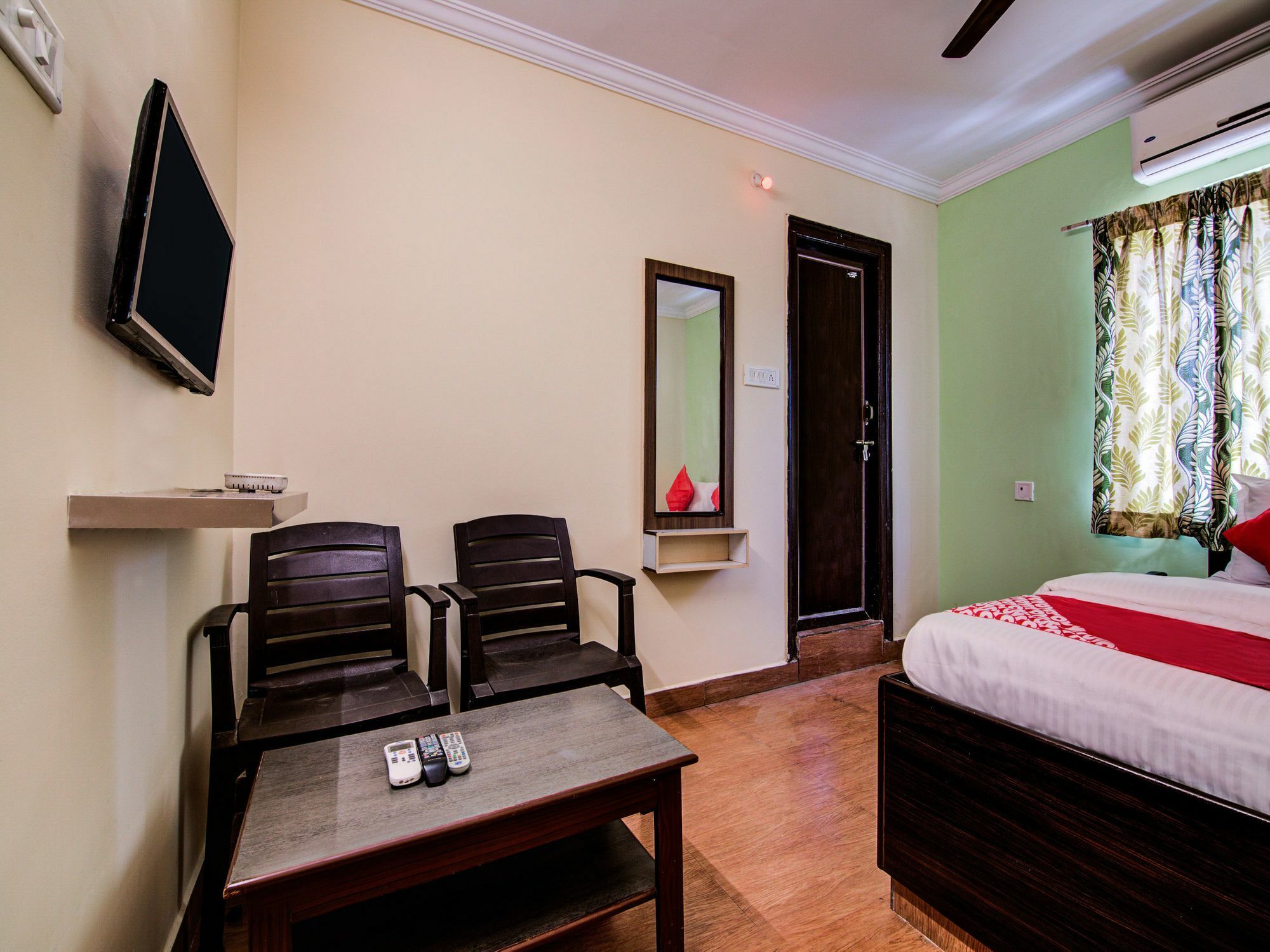 Oyo Lalitha Delight Hotel Visakhapatnam Eksteriør billede